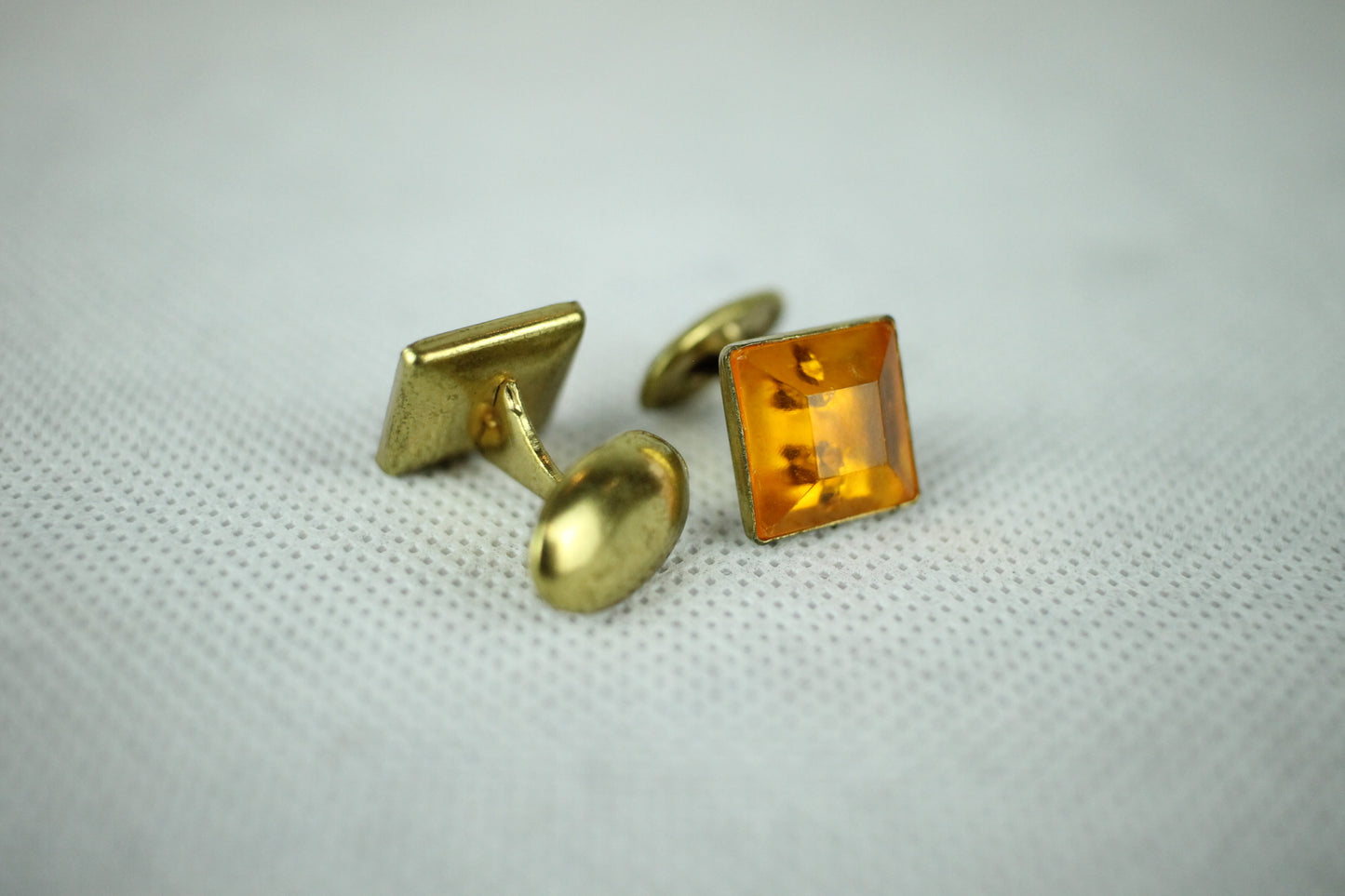 Vintage Gold Metal Orange Lucite Square Set Cufflinks