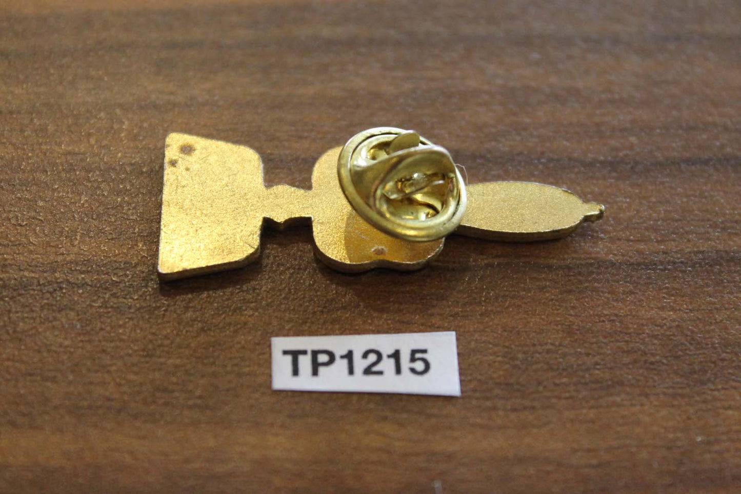 Vintage Batemans Treble XXXB beer enamel & metal tie pin