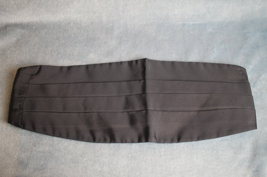 Vintage Roberto London Satin Black Red Adjustable Pleated Cummerbund