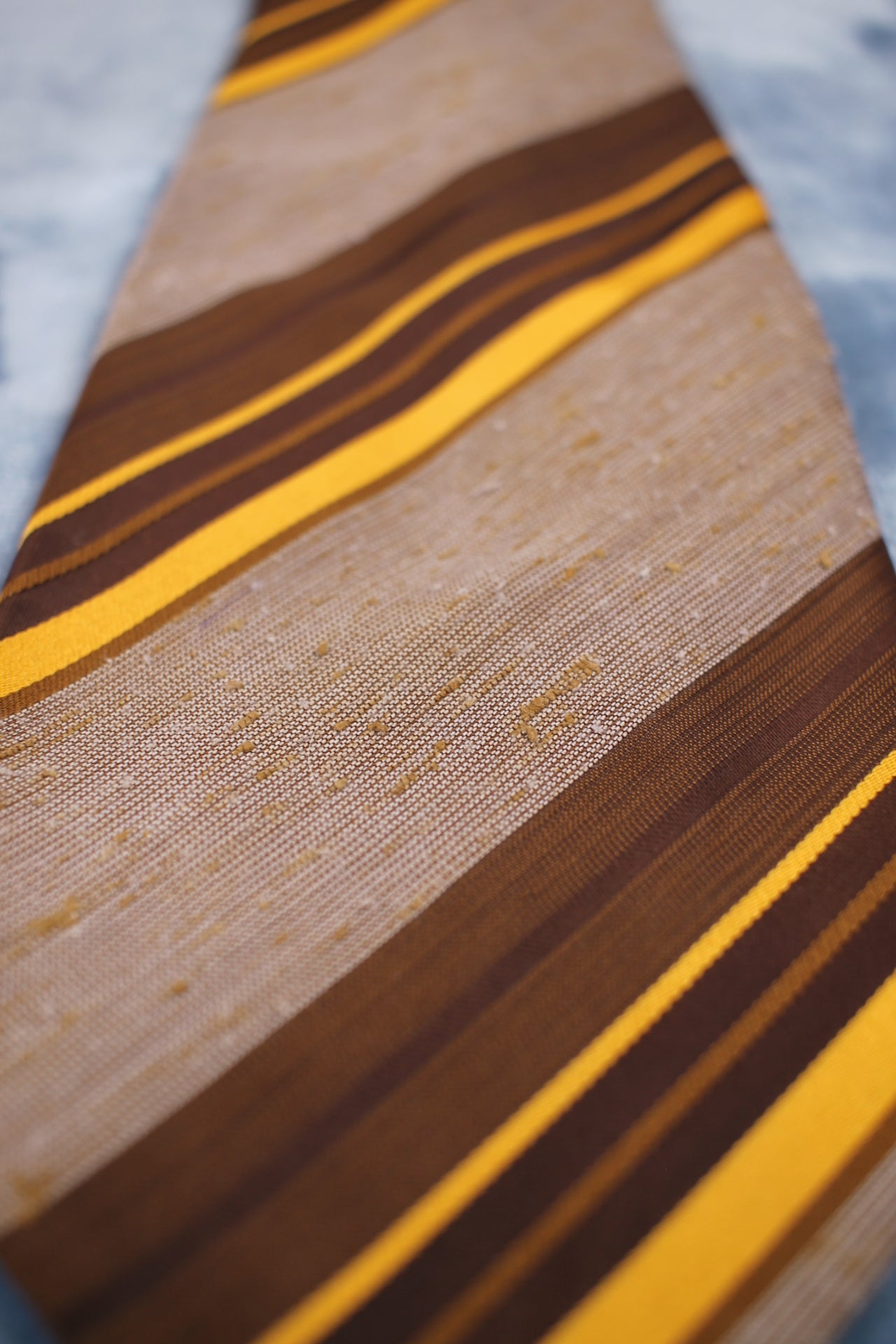 Vintage HG Distinctive Measure1950s/60s 2 tone brown yellow striped kipper tie