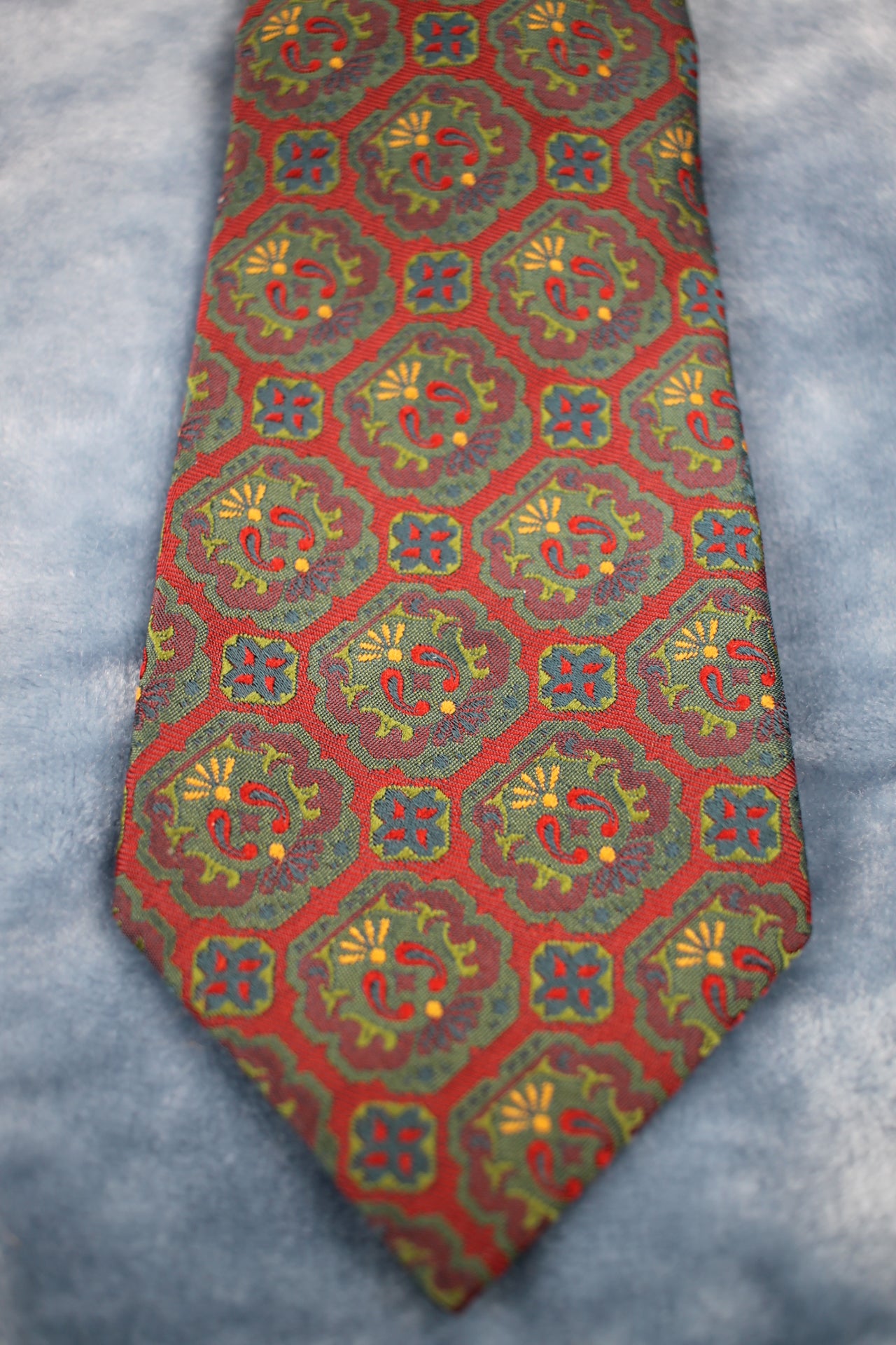 Vintage Tootal 1960s green red gold pattern kipper tie