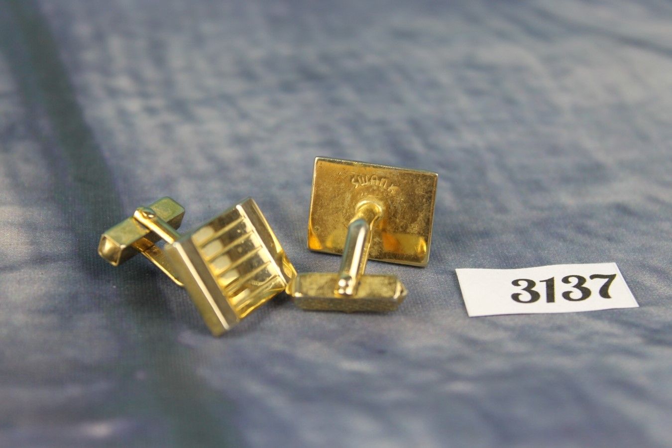 Vintage Swank Gold Metal Cuff Links