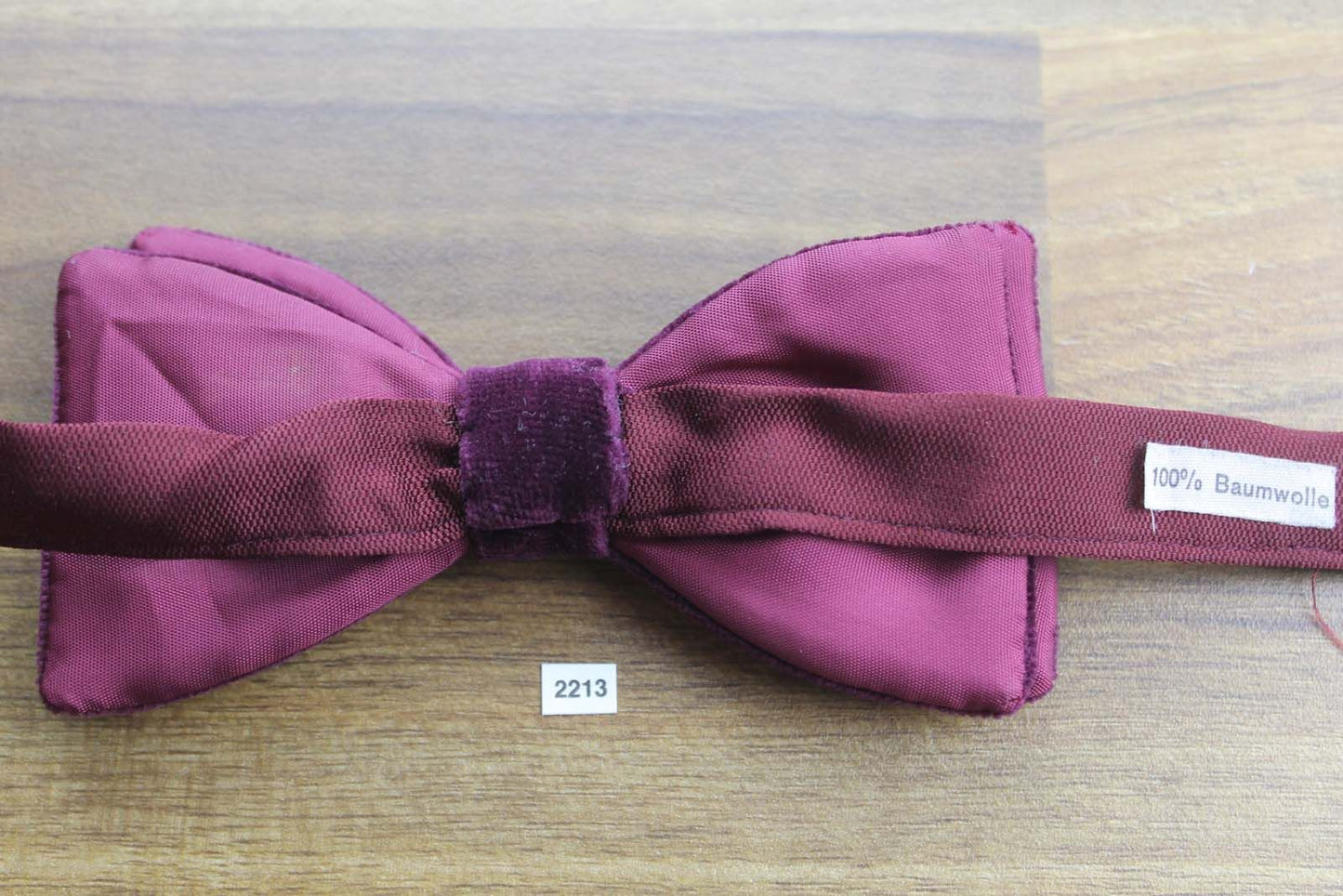 Vintage 1970s Pre Tied Bow Tie Burgundy Velvet Adjustable