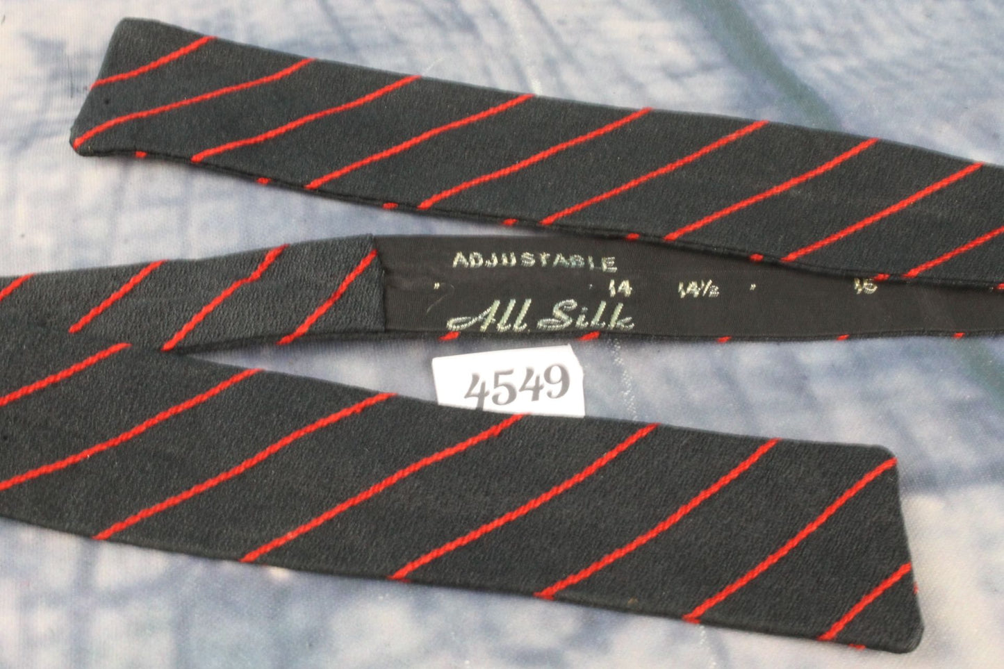 Superb Vintage All Silk Red Black Self Tie Square End Skinny Bow Tie