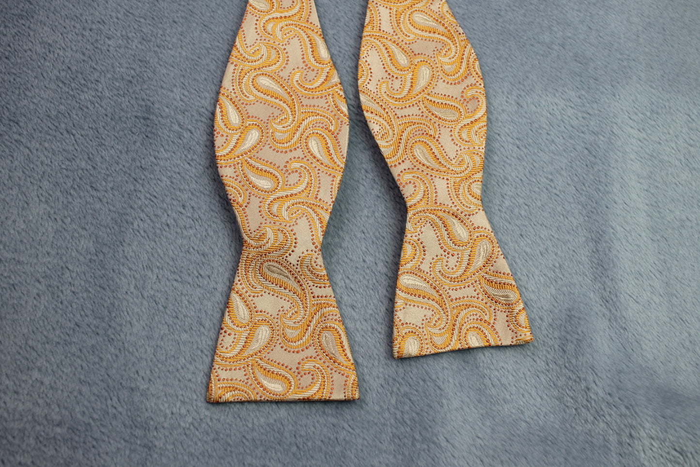 Vintage Pronto Uomo Couture 100% silk self tie thistle end  orange paisley bow tie adjustable