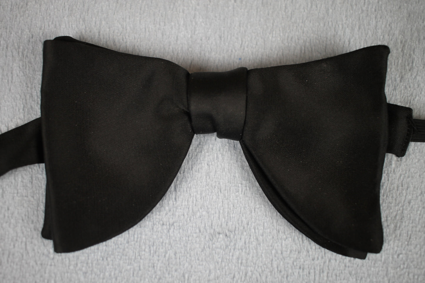 Vintage Ellis classic black pre-tied bow tie one size