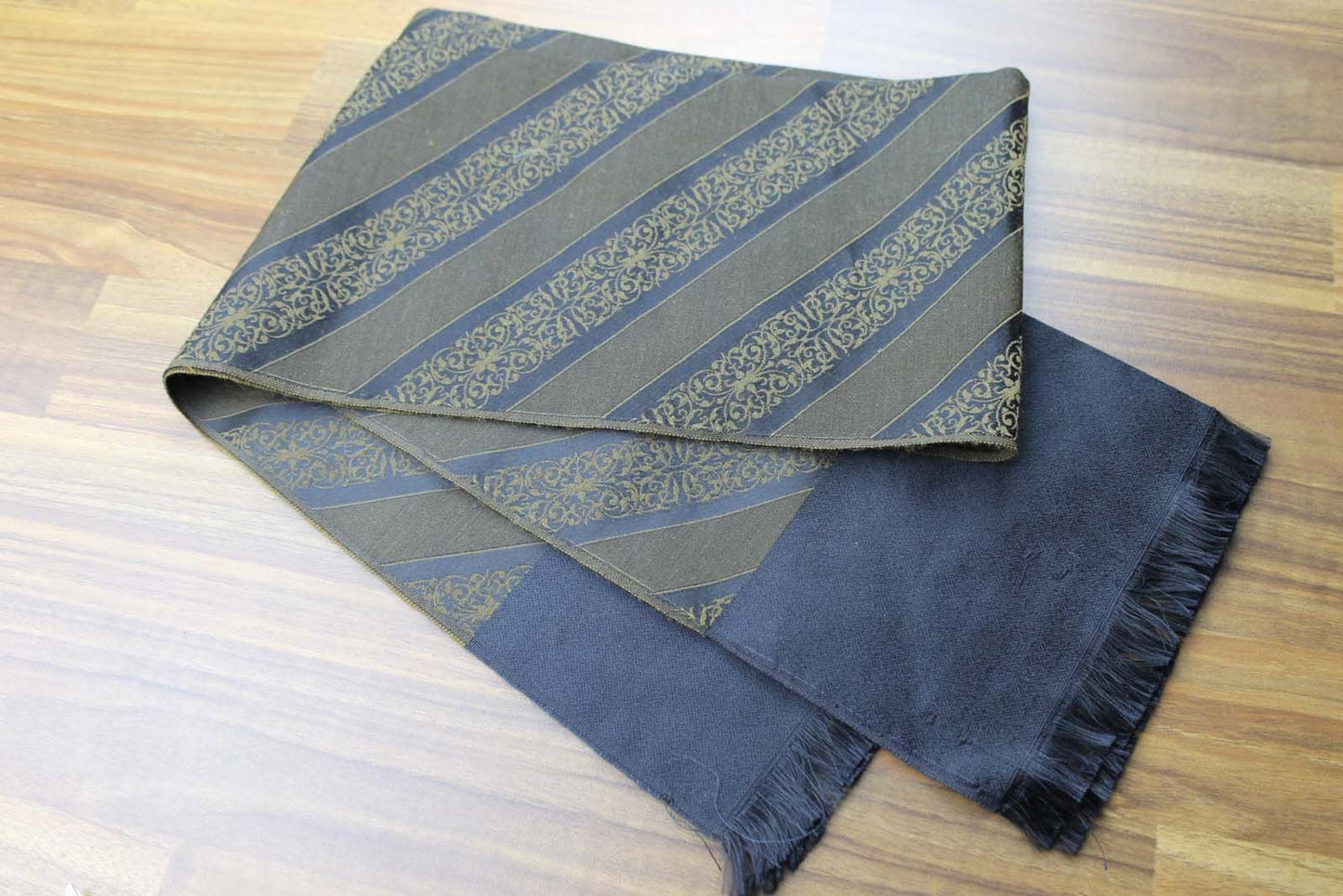 Vintage mens Trevira Olive Black Striped Fleur De Lys Fringed Scarf Retro Mod