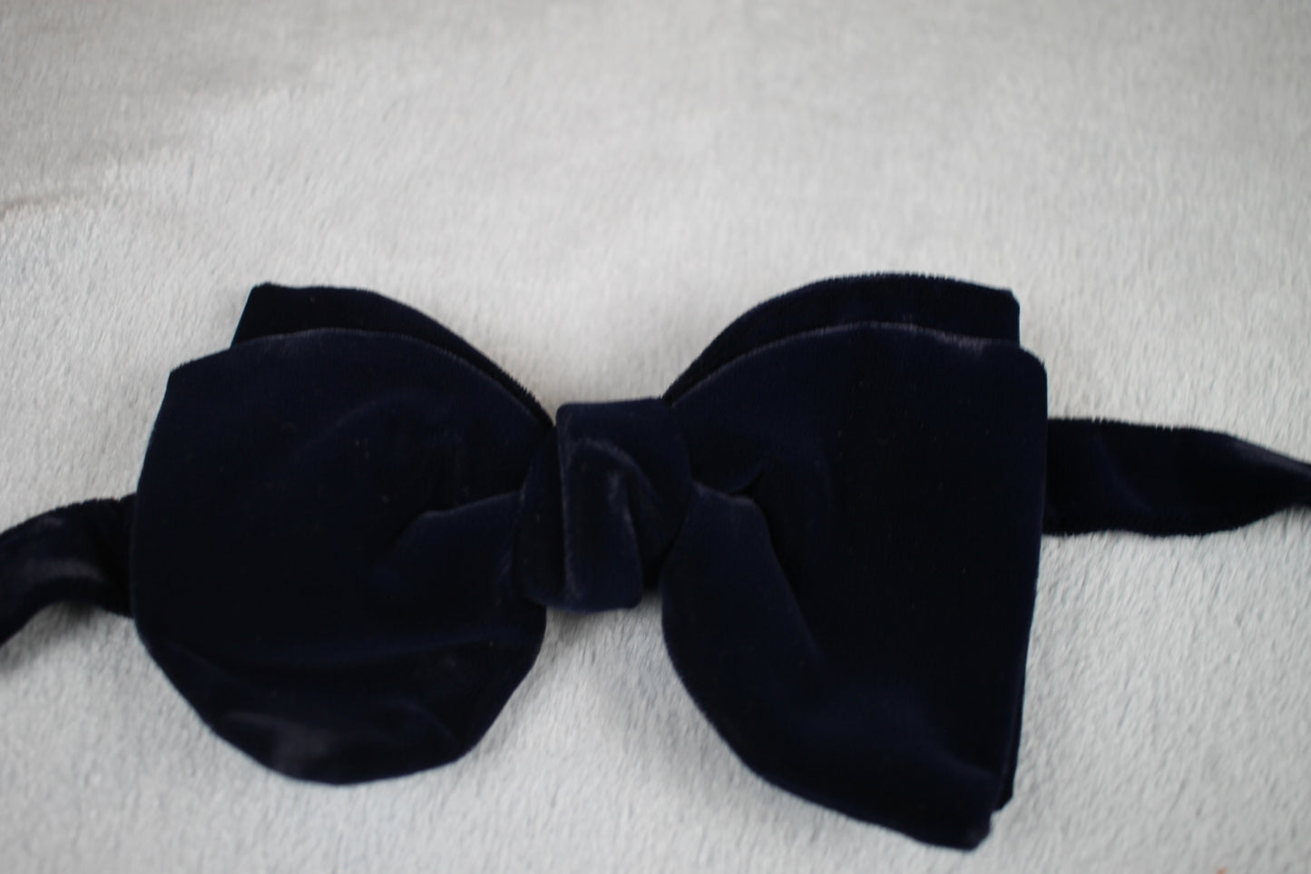 Vintage pre-tied classic dark blue velvet bow tie adjustable