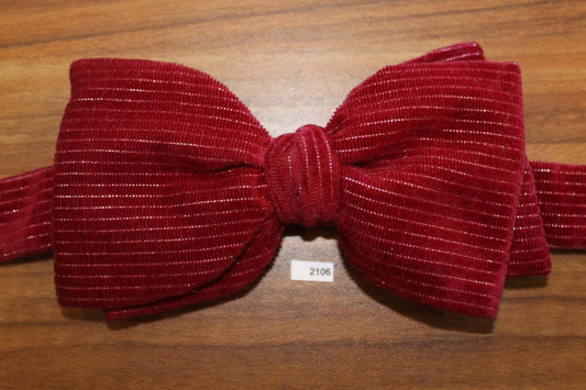 Vintage 1970s Pre Tied Bow Tie Burgundy Velvet With Silver Pinstripe Adjustable
