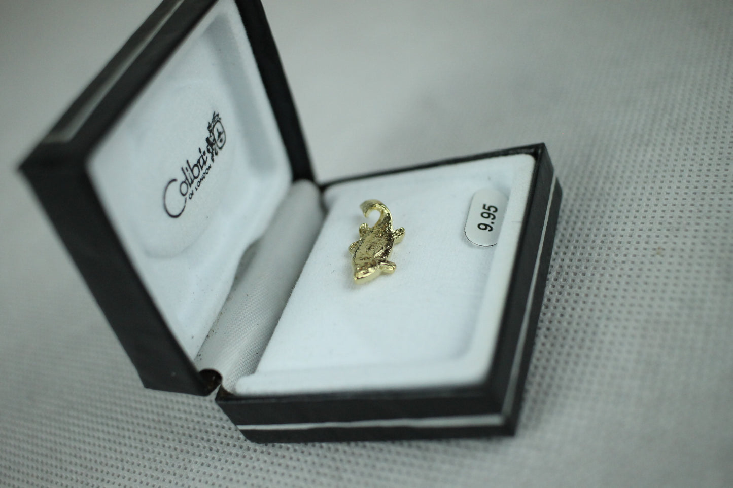 Vintage Colibri Gold Metal Fish Tie Pin