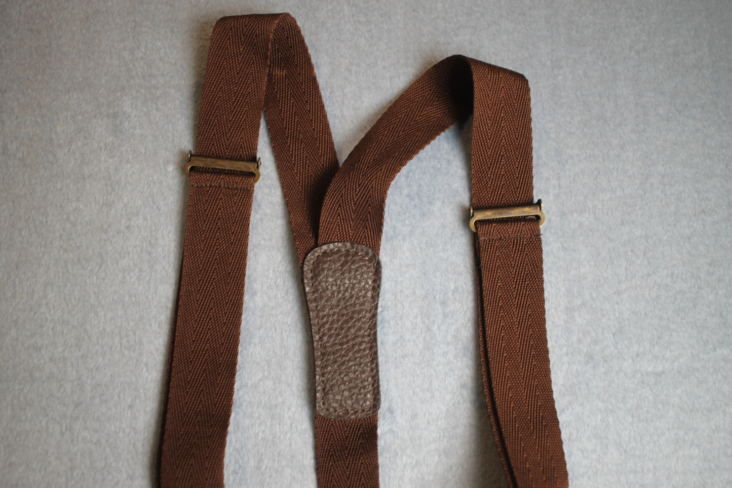 Vintage retro leather thong button on elasticated brown textured braces adjustable 80s Wall Street