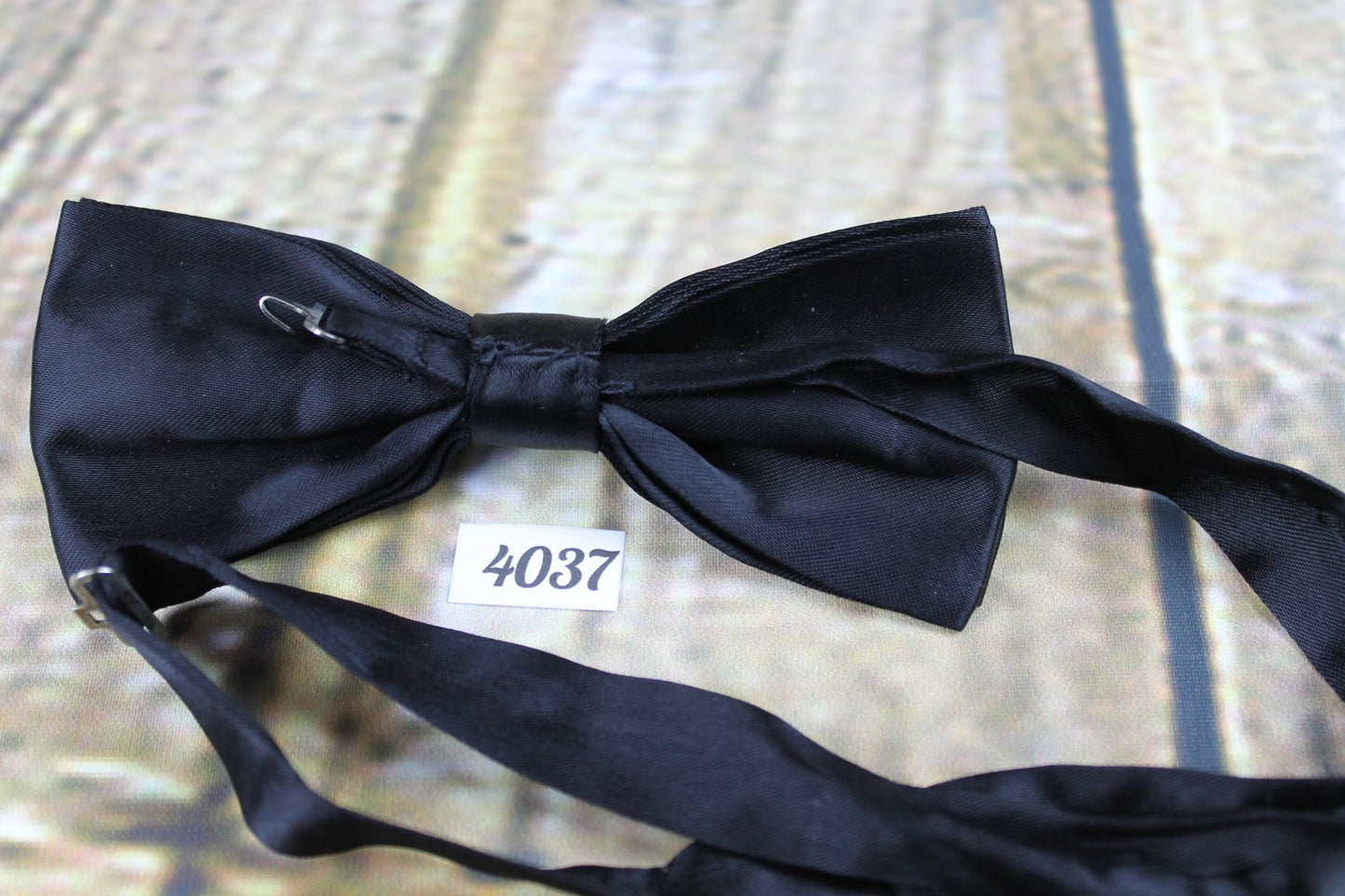 Vintage pre-tied classic black satin bow tie adjustable