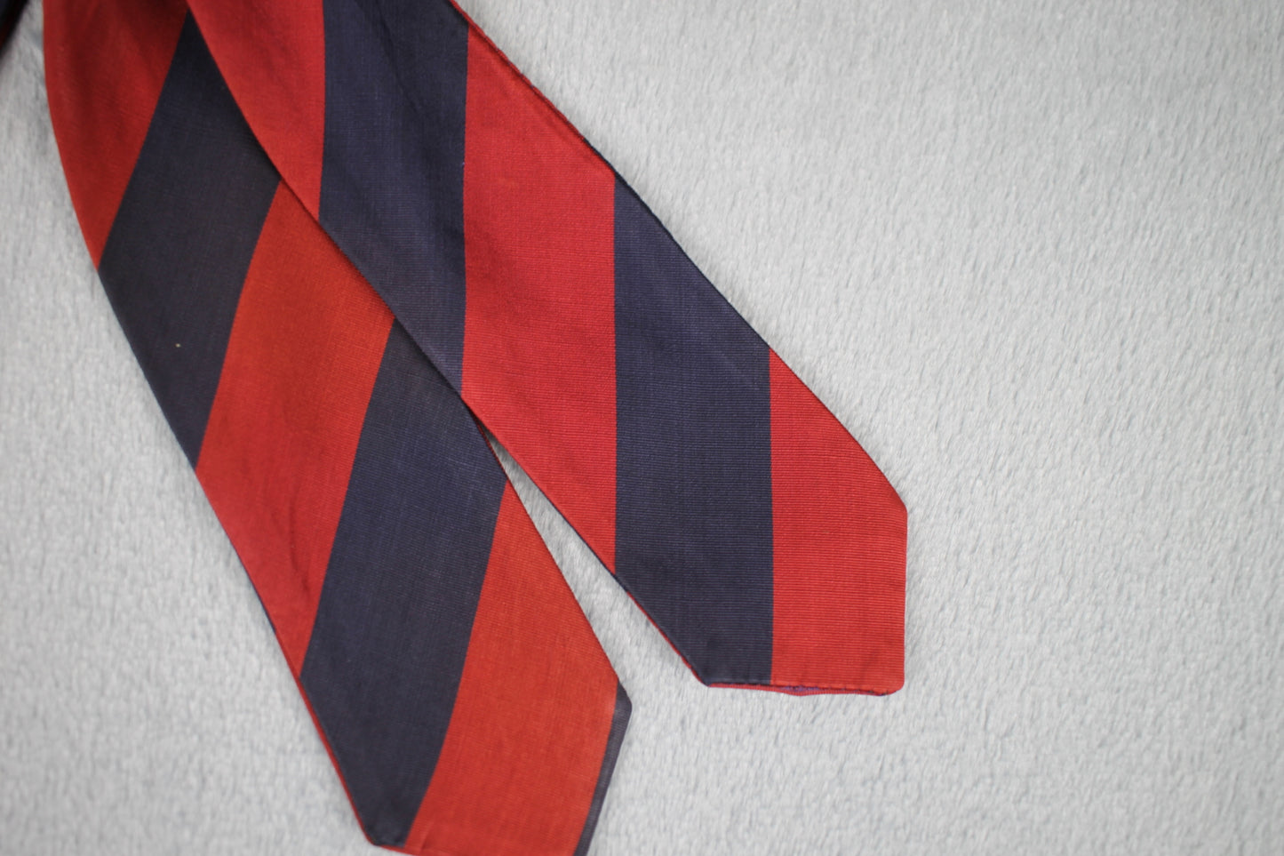 Vintage Prest-o-Size self tie arrow end navy red bow tie adjustable