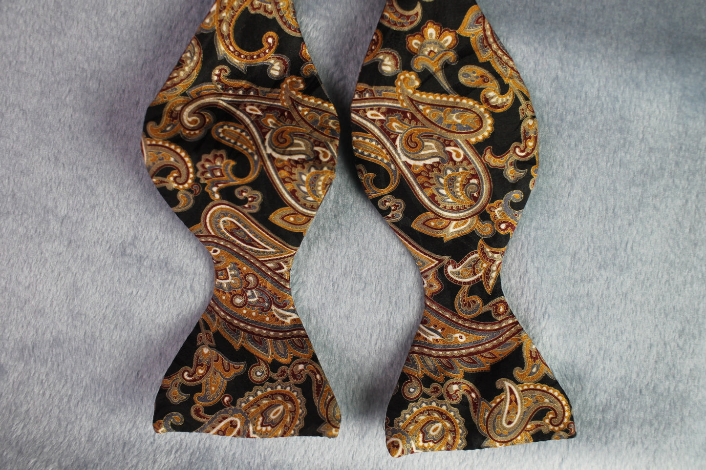 Vintage Frederick Theak silk self tie thistle end black gold paisley bow tie adjustable