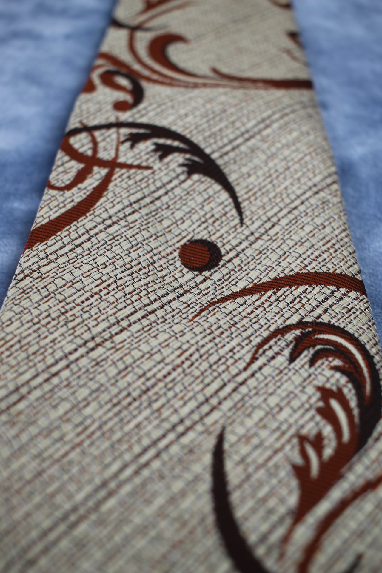 Vintage Tootal 1960s brown bronze beige pattern kipper tie
