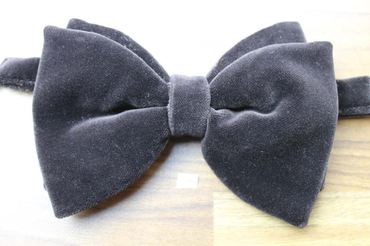 Vintage Pascha 1970s Pre Tied Bow Tie Dark Brown Velvet Adjustable
