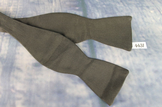 Vintage 100% Silk Self Tie Straight End Thistle Bow Tie Classic Black