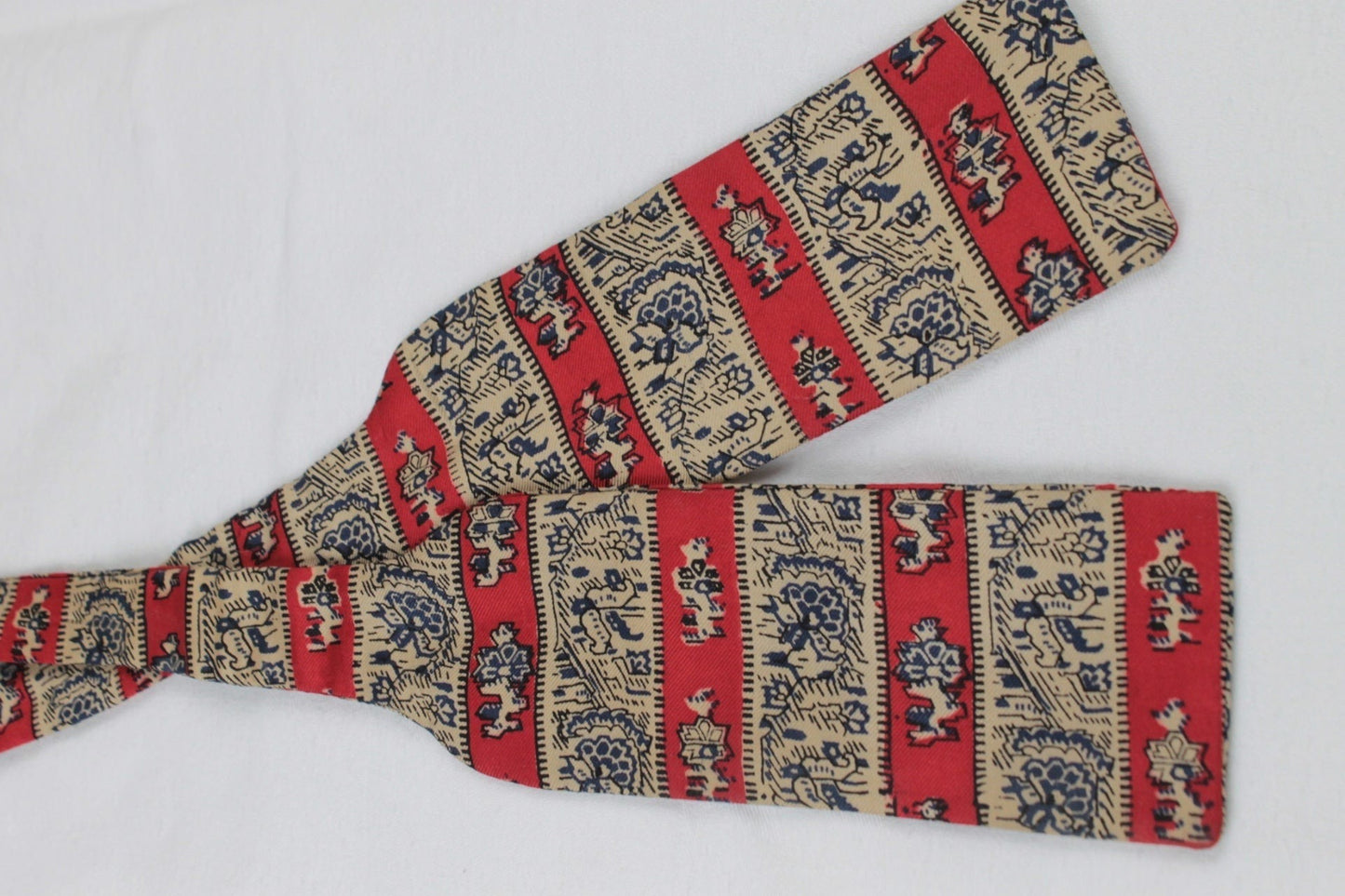 Vintage Red Cream Self Tie Adjustable Paddle Bow Tie