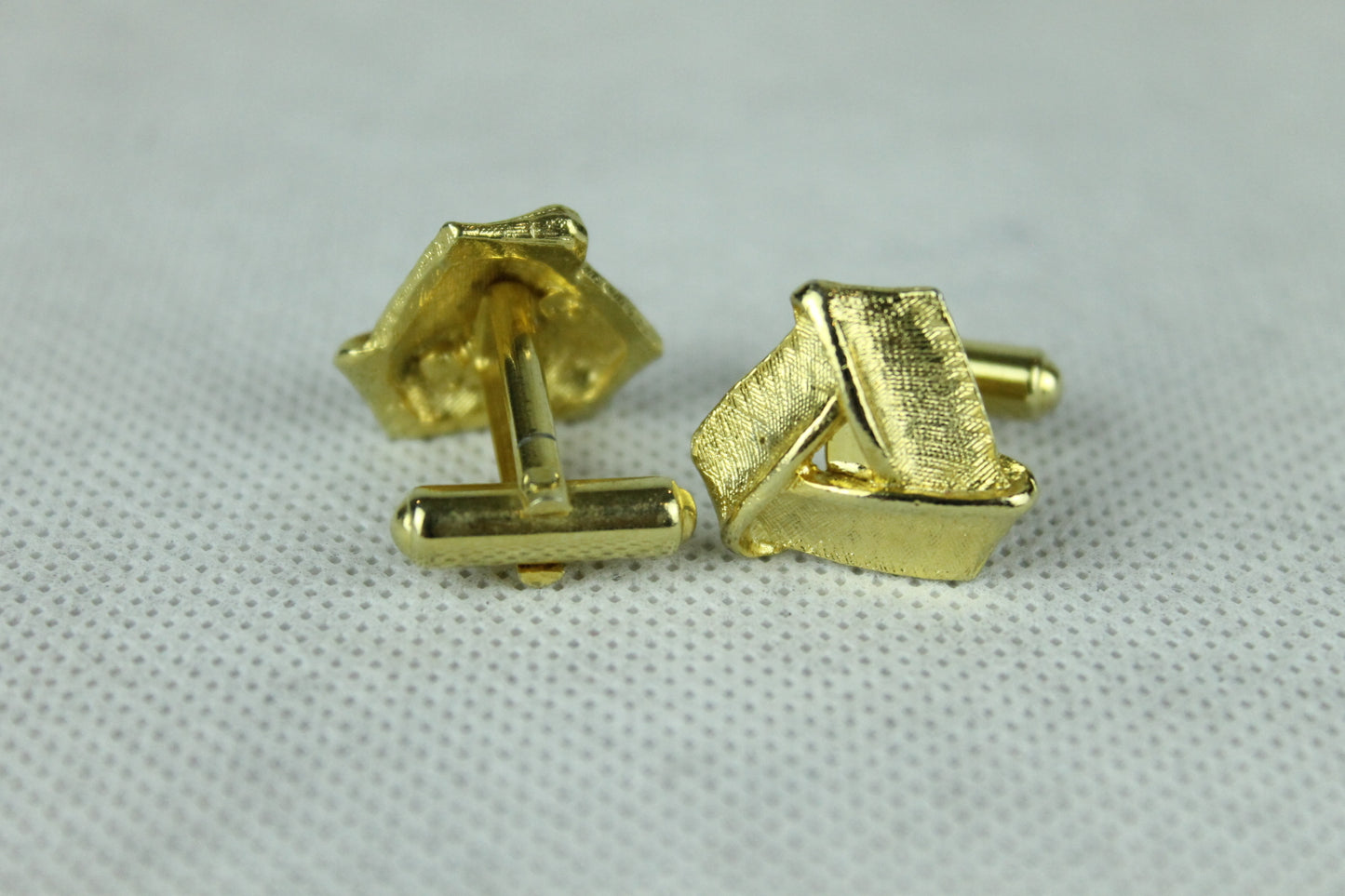 Vintage Gold Metal Triangular Ribbon Cufflinks