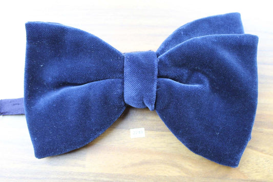 Vintage 1970s Pre Tied Bow Tie Royal Blue Velvet Adjustable
