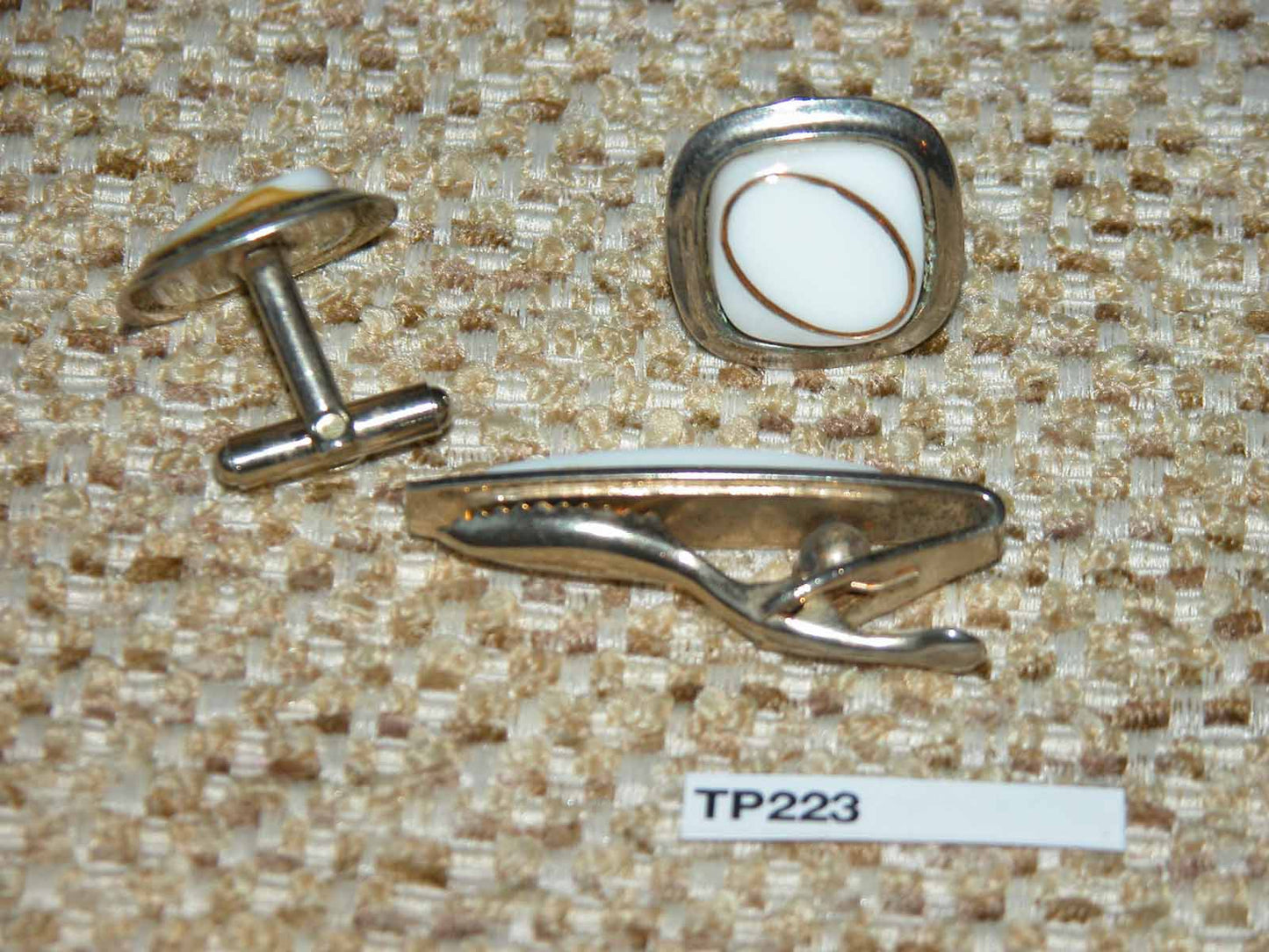 Vintage white glass gold inlay settings cuff links & tie clip set