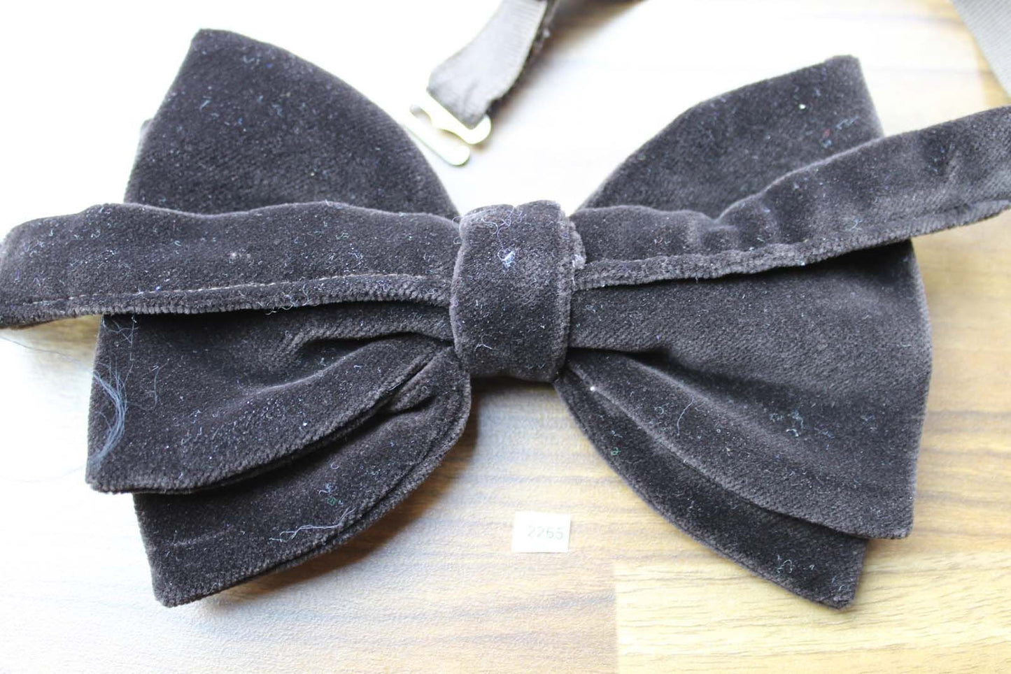 Vintage Pascha 1970s Pre Tied Bow Tie Dark Brown Velvet Adjustable