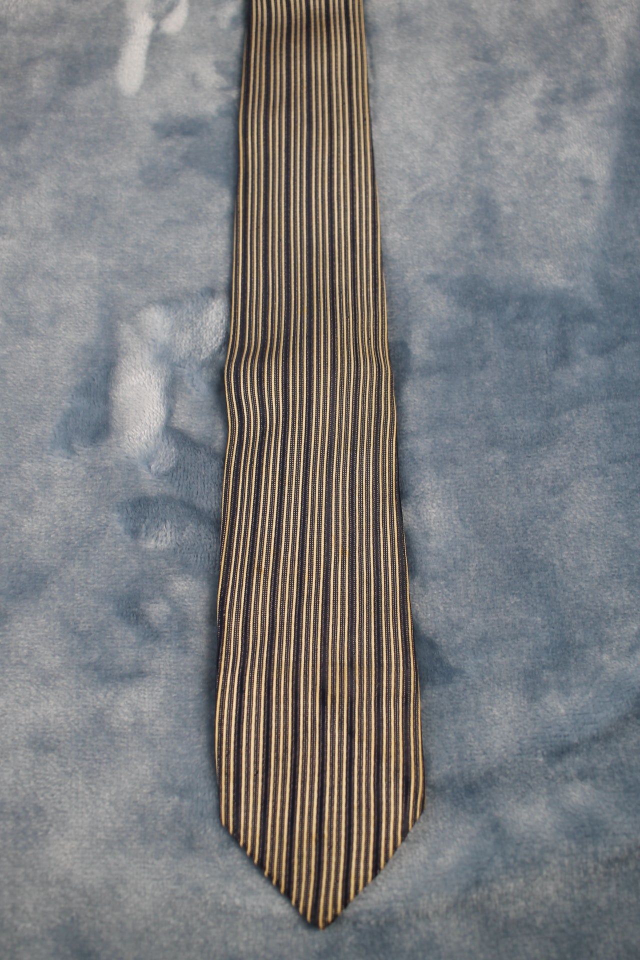 Vintage Blue Cream Striped Pattern Skinny Tie 1940s/1950s