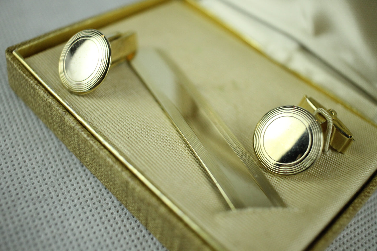 Vintage Corbi Gold Tie Bar & Cufflinks