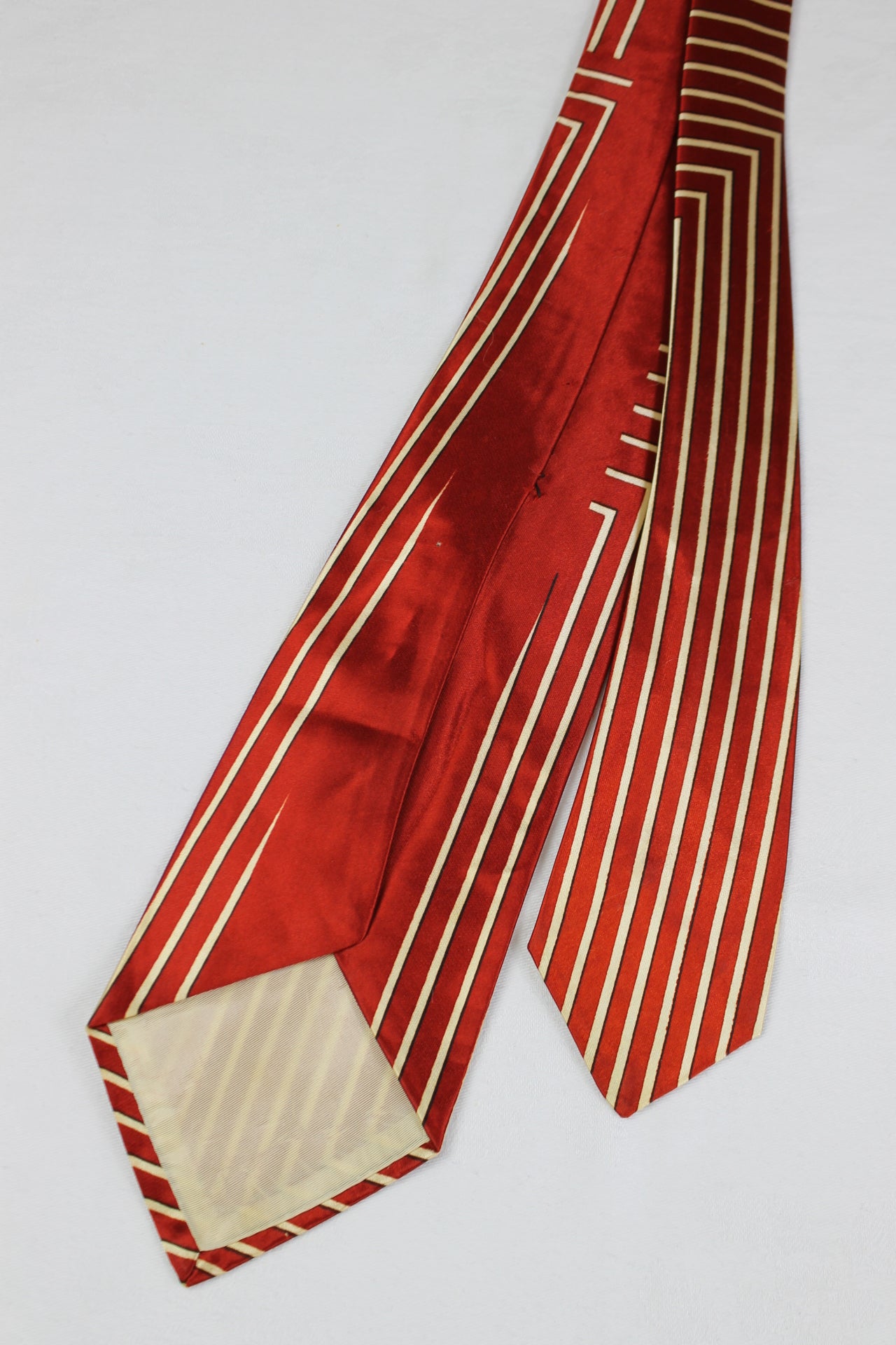 Vintage Haband Red Striped Jacquard Bitmap Tree Swing Tie 1940s/50s