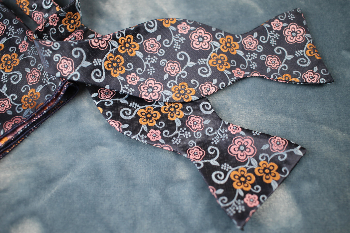 Vintage blue pink copper pattern adjustable self tie bow tie and handkerchief set