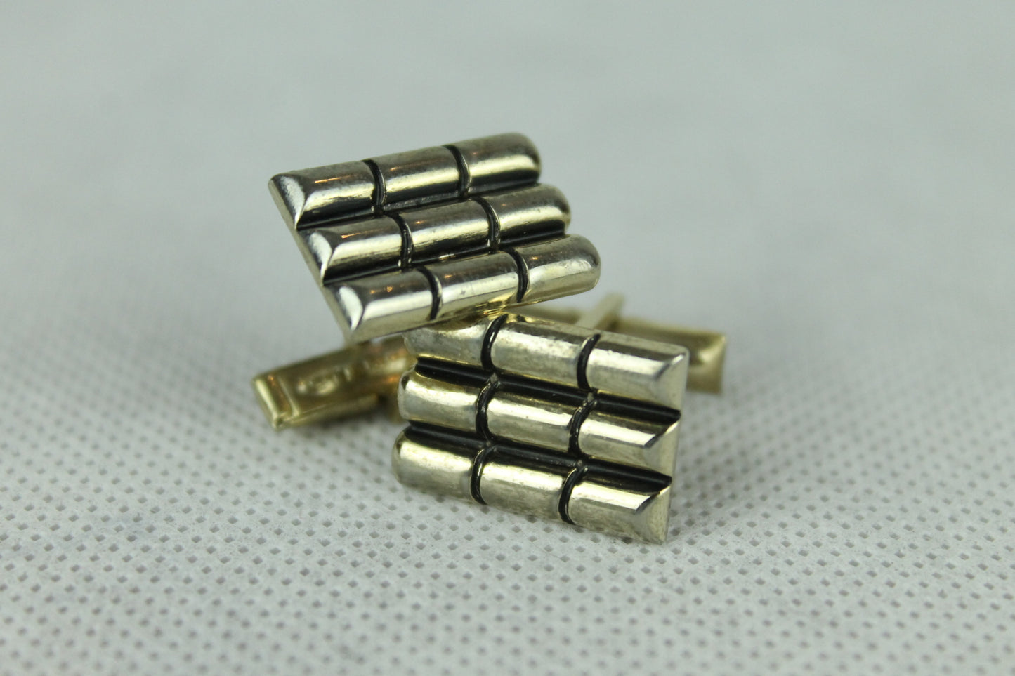 Vintage Gold Metal Oblong Bullet Ridge Cufflinks