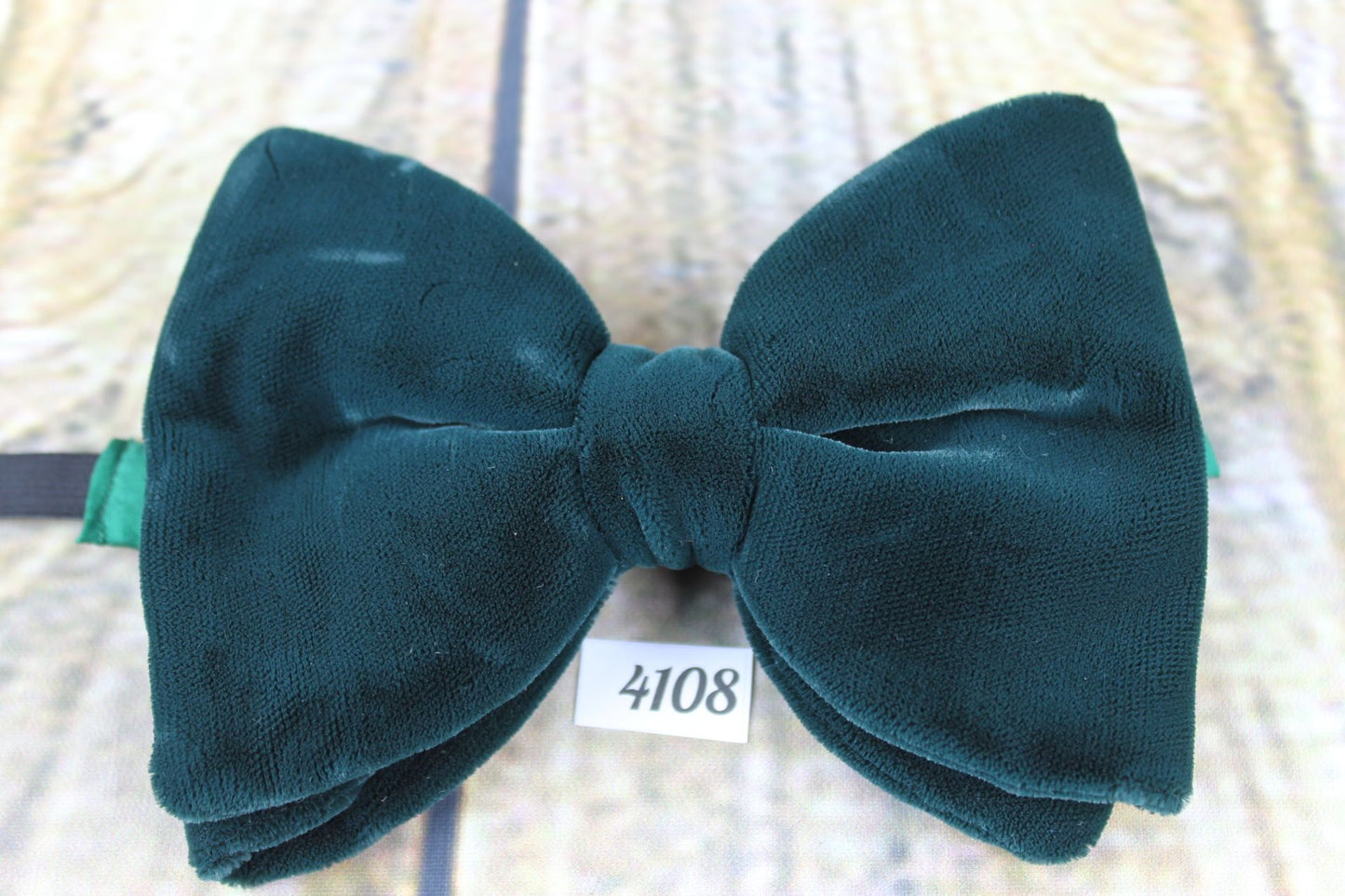 Vintage 1970s Jade Green Velvet Pre-Tied Bow Tie Adjustable