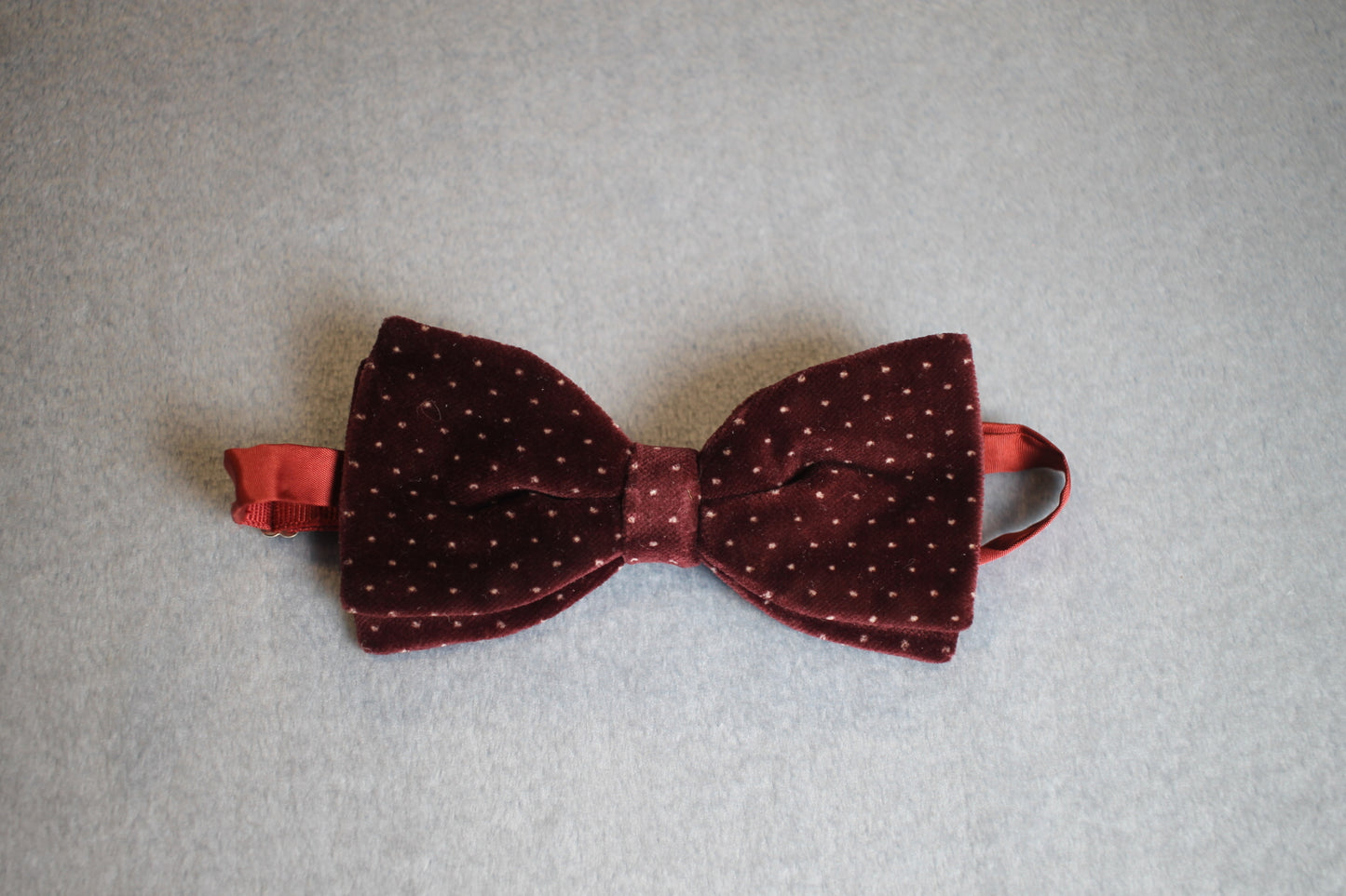 Vintage pre-tied 1970s two layer burgundy spotted velvet bow tie adjustable