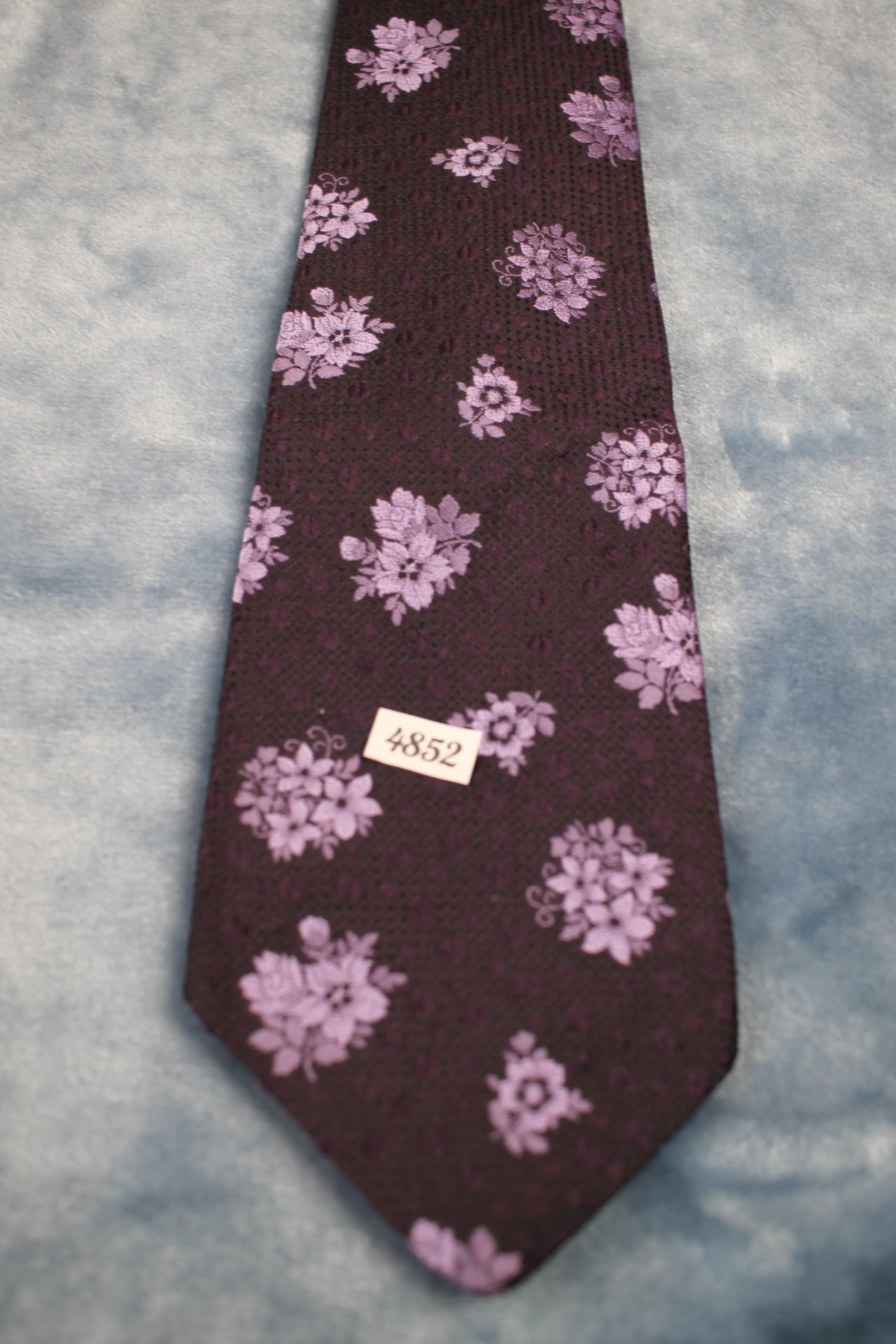Vintage Tootal 1960s 2 tone purple floral kipper tie
