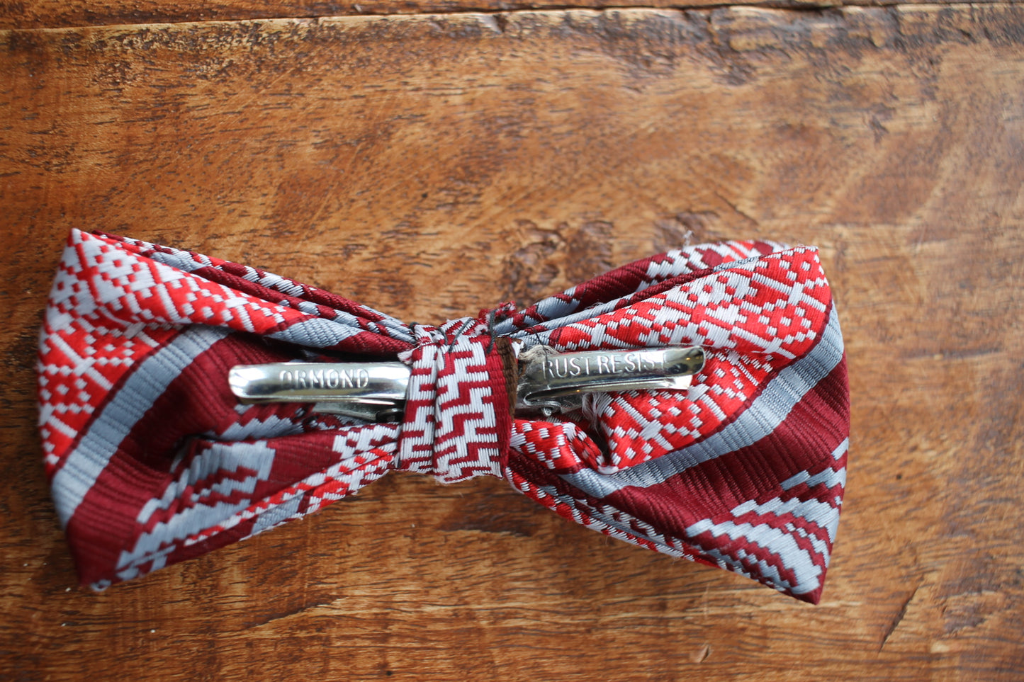 Vintage pre-tied clip on grey 2 tone red pattern bow tie