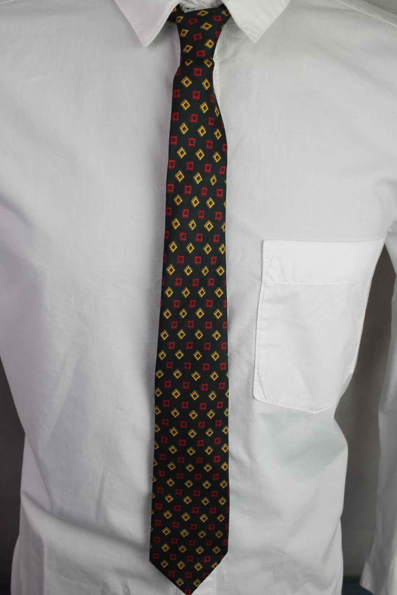 Vintage 1940s/50s all silk black red gold squares pattern tie