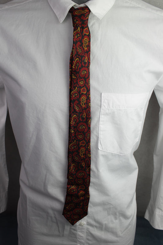 Vintage Sears black red orange paisley pattern swing tie