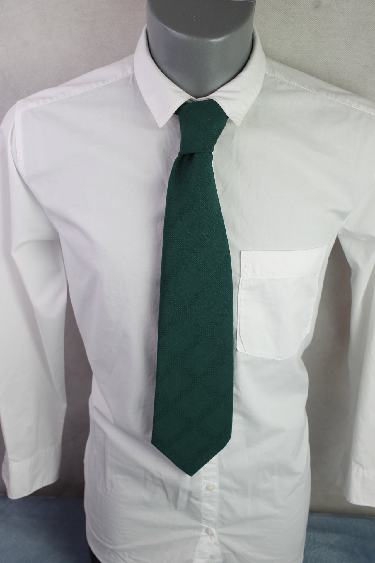 Vintage Fruit of the Loom dark green textured pattern tie