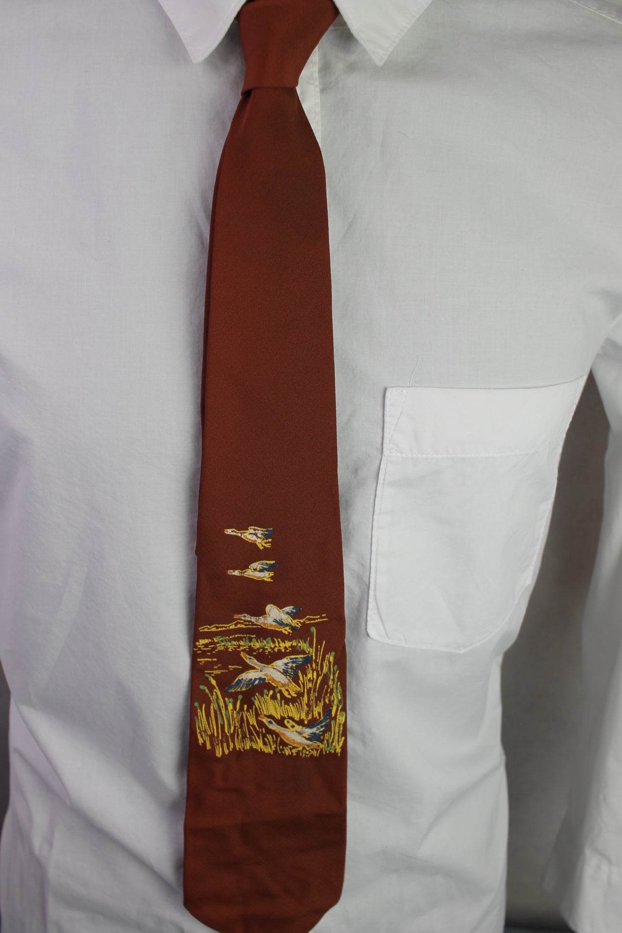 Vintage Pilgrim brown ducks flying scene pattern tie