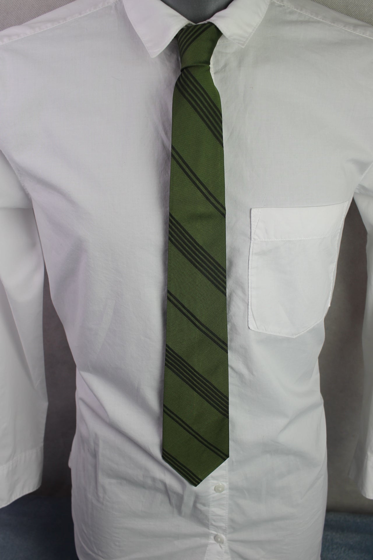 Vintage dark green thin black striped pattern skinny tie