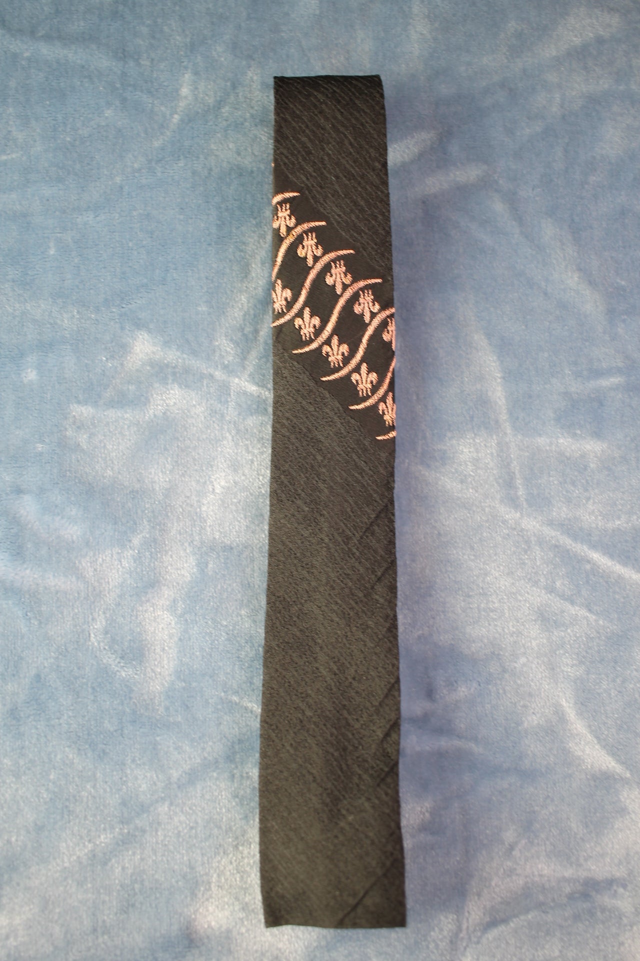 Vintage Wembley black pink detail square end pattern skinny tie