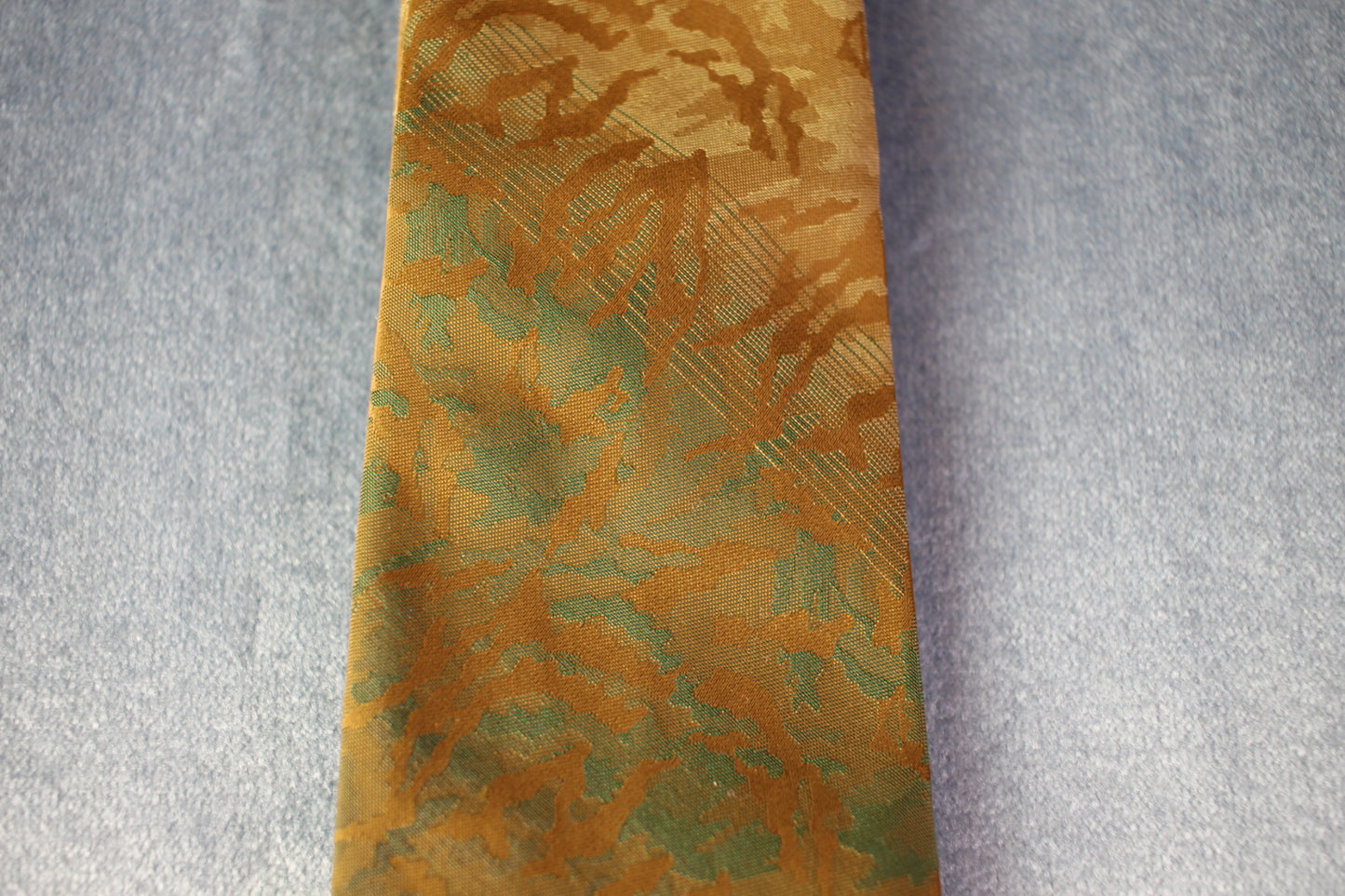 Vintage Superba 2 tone gold green pattern tie