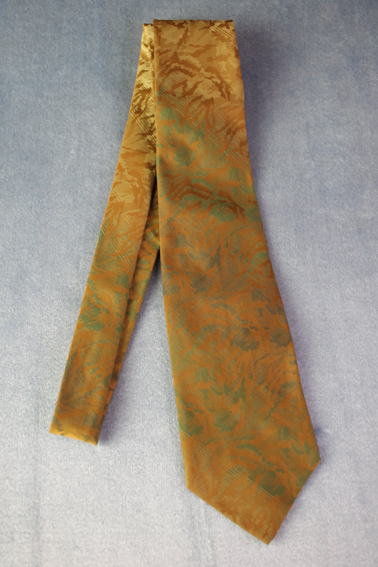 Vintage Superba 2 tone gold green pattern tie