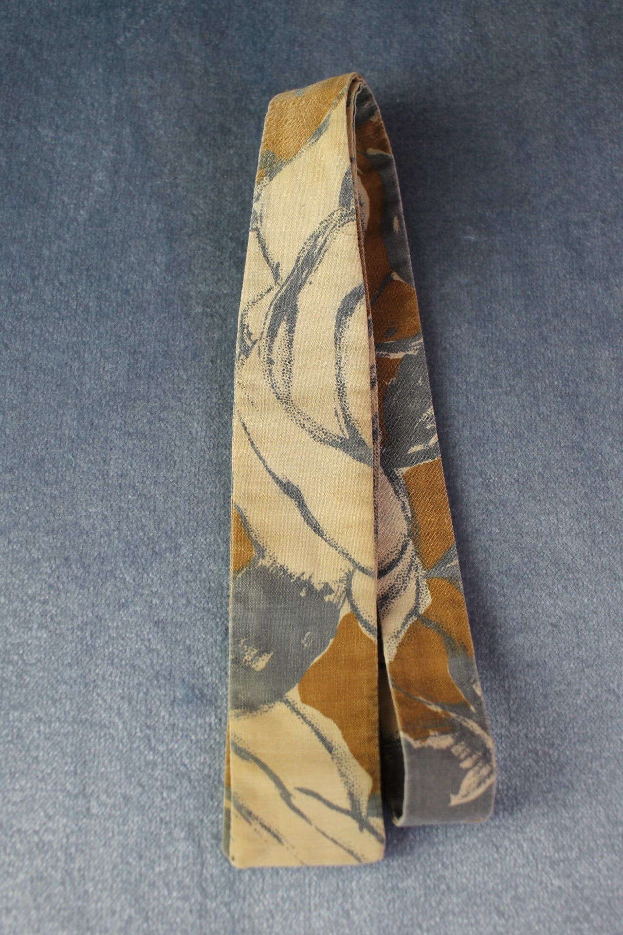 Vintage self tie paddle end beige brown grey pattern bow tie
