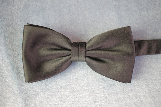 Vintage pre-tied classic black satin bow tie adjustable