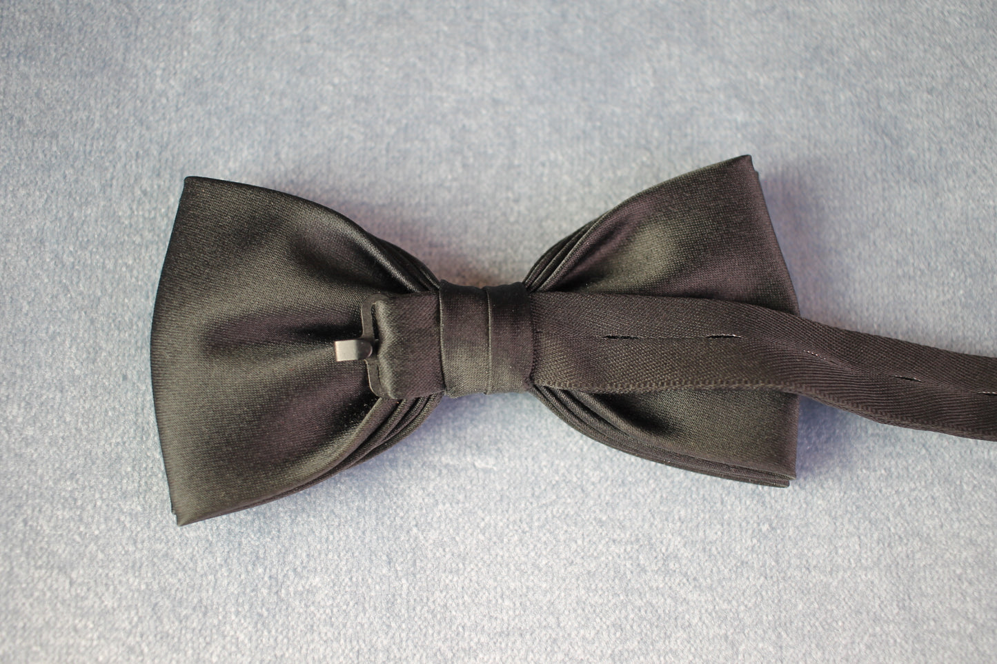 Vintage pre-tied classic black satin bow tie adjustable
