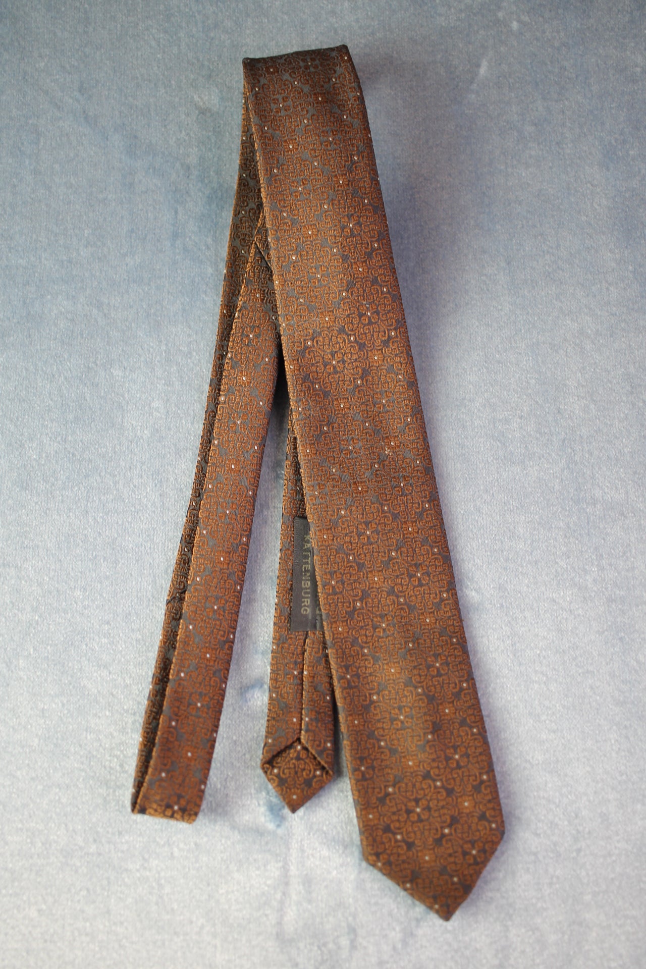 Vintage Netherlands made brown patterned skinny tie