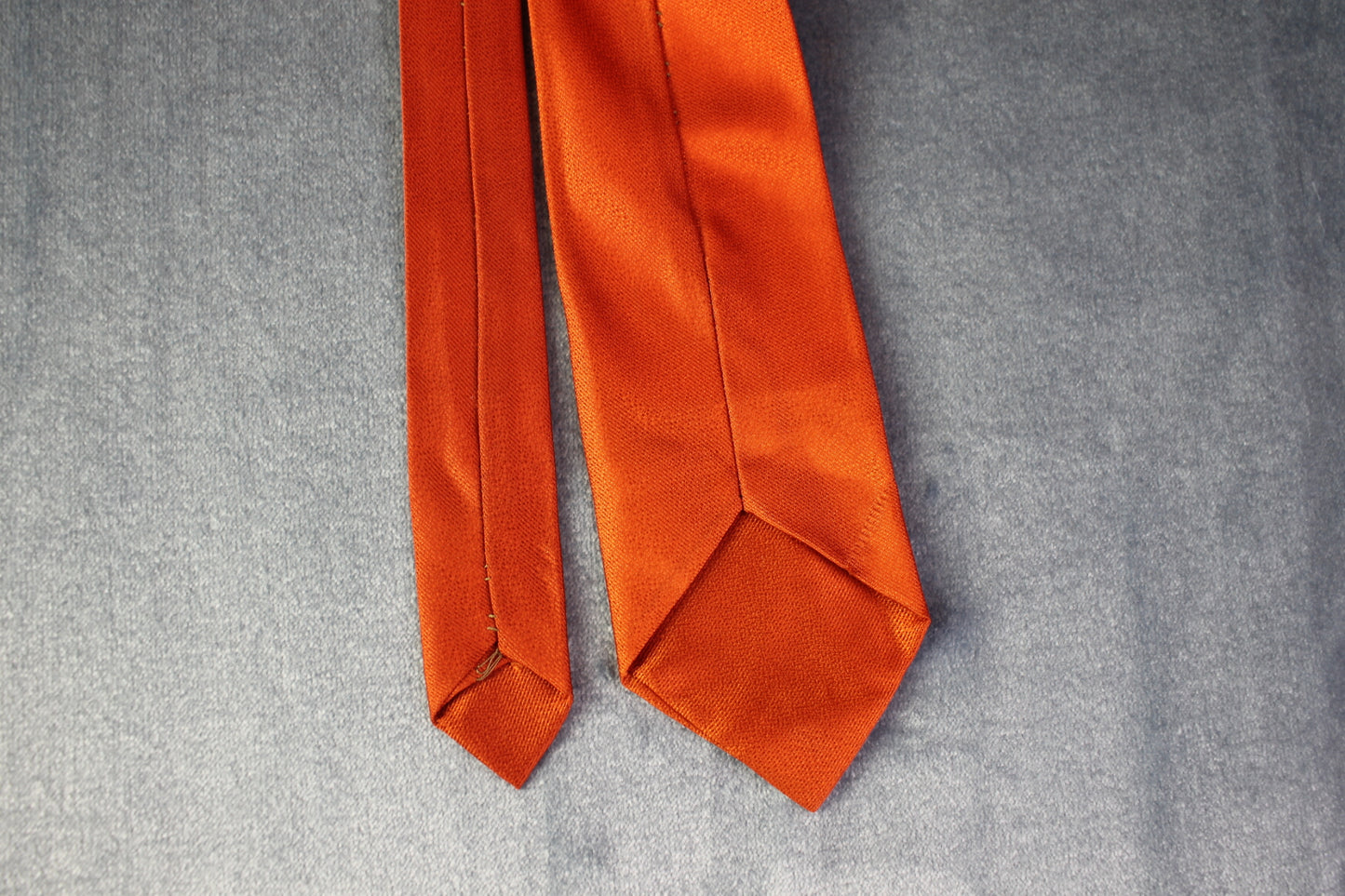Vintage burnt orange crown motif tie
