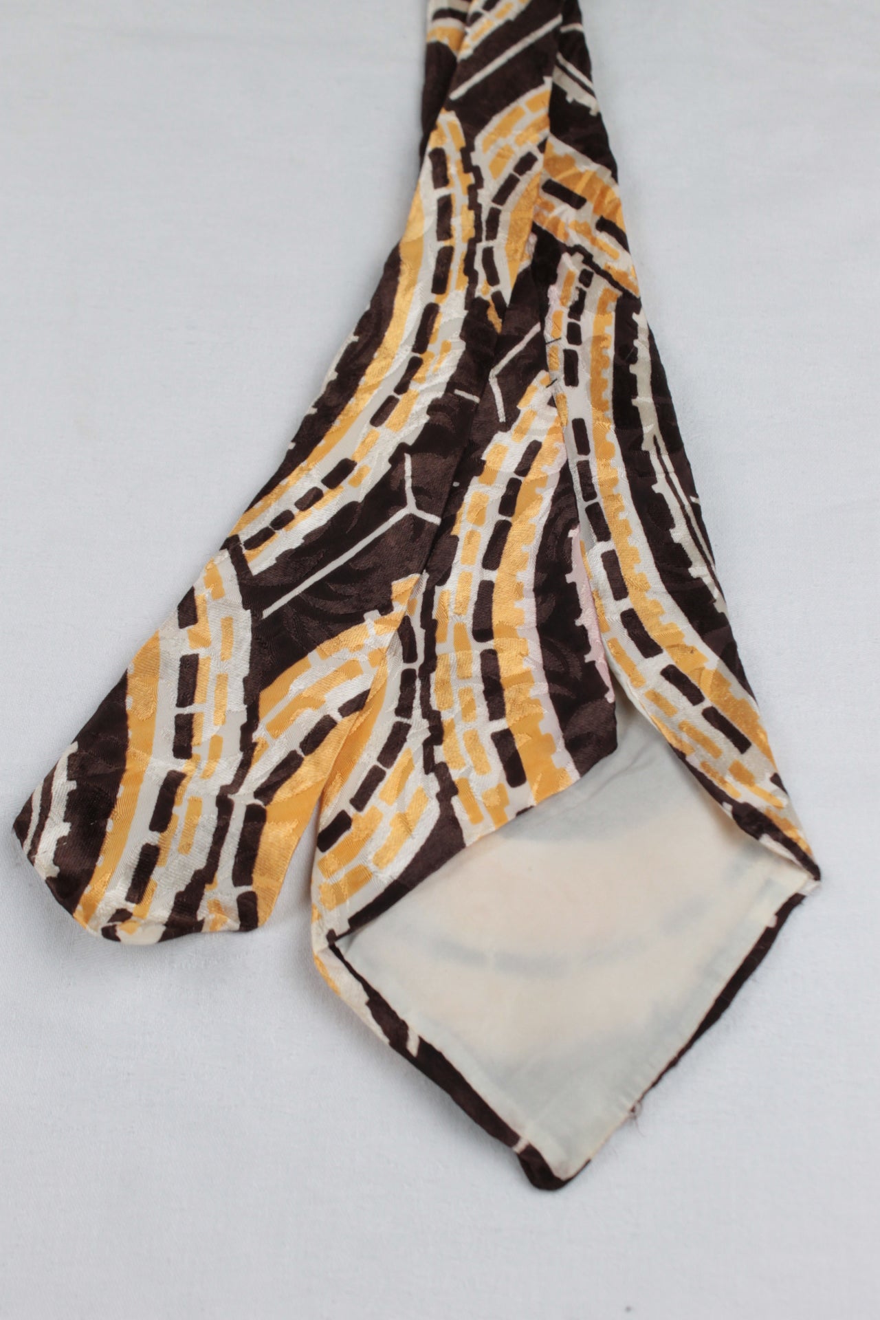 Vintage Wilcrest Wilson Brothers Chocolate Brown Gold Silver Pattern Swing Tie 1940s/50s