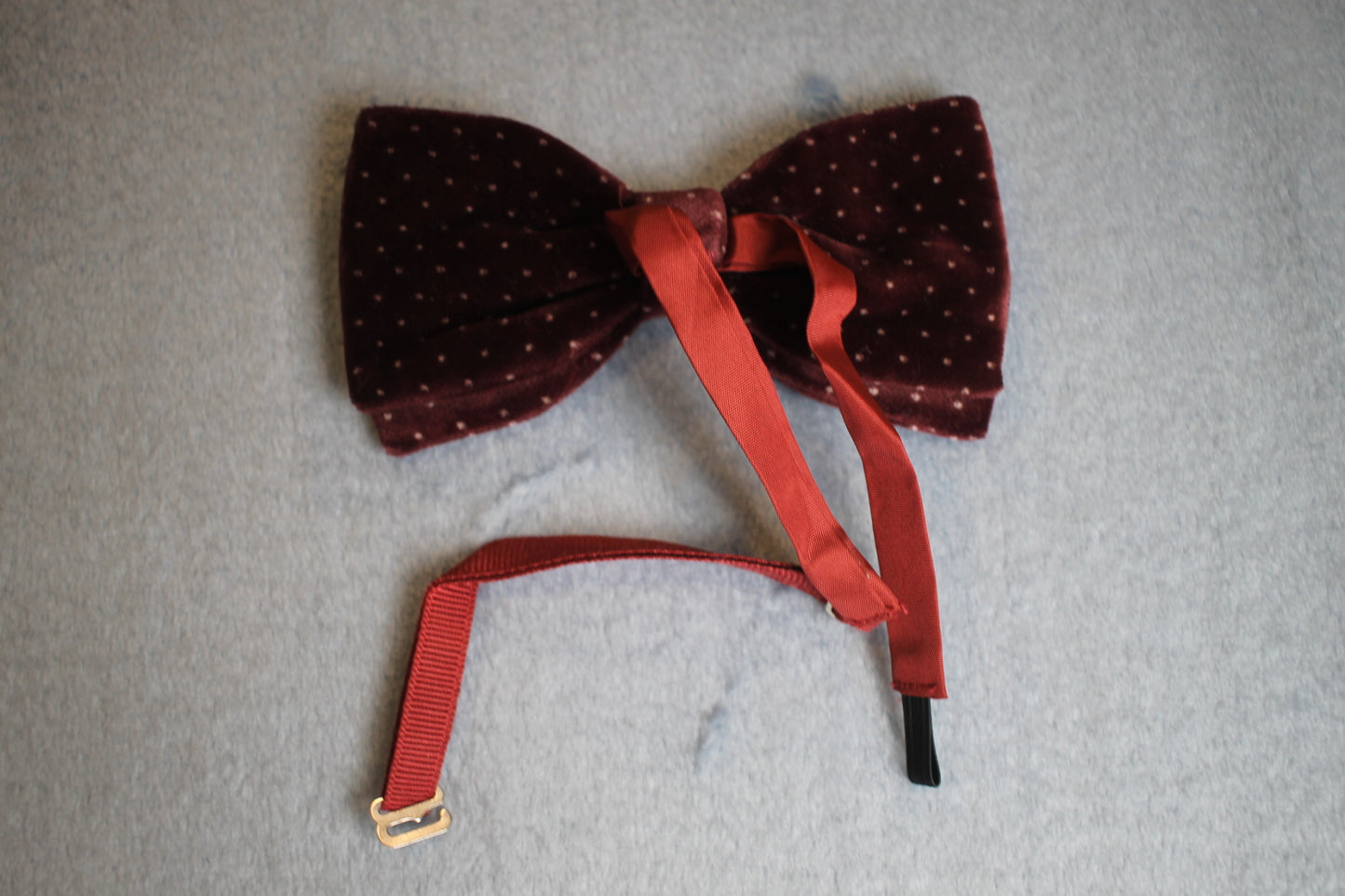 Vintage pre-tied 1970s two layer burgundy spotted velvet bow tie adjustable